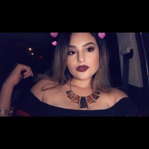 Meet your Posher, Bruna